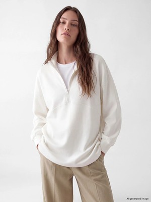 Lc Waikiki Yeni Sezon Beyaz Dik Yaka Soft Touch Kadın Sweatshirt Tunik