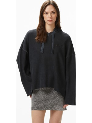 Les Benjamins Regular Fit Women's Black Sweatshirt
