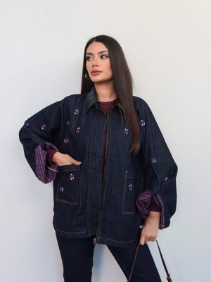 Esra Helvacı Deri Yaka Nakışlı Denim Ceket