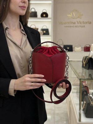 Valentina Victoria Çiçek Şeklinde Büzgüllü Günlük ve Abiye Gençkızçanta