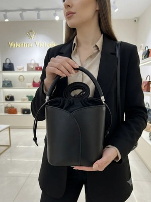 Valentina Victoria Çiçek Şeklinde Büzgüllü Günlük ve Abiye Gençkızçanta