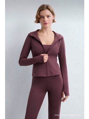 Soft & Basic Fit Yumuşak Dokulu Fermuarlı Kapüşonlu Cepli Parmak Geçirmeli Detaylı Hırka