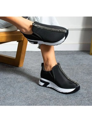 Labrona Kadın Spor Ayakkabı Sneaker Lastik Detaylı Taşlı Siyah Renkli Paraşüt Kumaş