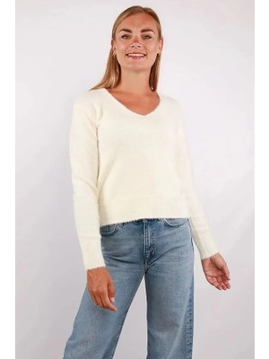 Only Onlella Pıumo Ls V-Neck Knt Beyaz Kadın Kazak 15259562