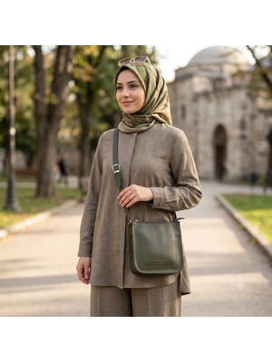 Valentina Victoria Hakiki Deri Minik Kulanışlı Genç Kız Çantası