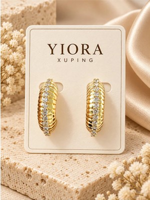 Yiora Xuping Ithal Premium Seri Gold Renk Zirkon Taşlı Çizgili Bombeli Çivi Küpe
