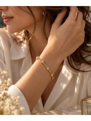 kloi Nova 14K Altın Kaplama Zirkon Taşlı Kutup Yıldızı Lüks Bileklik - Kadın Çelik Şans Bilekliği Minimalist Premium Takı