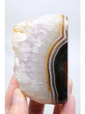 Healcrystal Lavanta Renkli Ametist Akik Serbest Form, Tamamen Ayna Cilalı Yüzey Ile Karasal Siyah Oniks, 222G