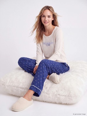 Lc Waikiki Yeni Sezon Lacivert Bisiklet Yaka Baskılı Kadın Pijama Takımı