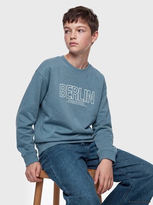 Lc Waikiki Yeni Sezon Mavi Bisiklet Yaka Berlin Baskılı Erkek Çocuk Sweatshirt