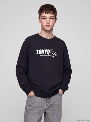 Lc Waikiki Yeni Sezon Lacivert Tokyo Baskılı Erkek Çocuk Sweatshirt