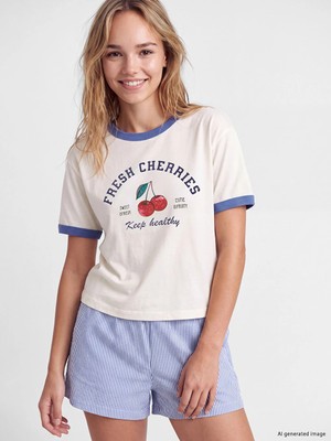 Lc Waikiki Yeni Sezon Beyaz Bisiklet Yaka Kadın Şortlu Pijama Takımı