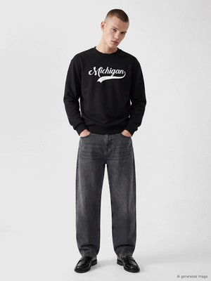 Lc Waikiki Yeni Sezon Siyah Bisiklet Yaka Michigan Baskılı Erkek Sweatshirt