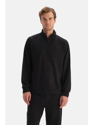 Dagi Black Half-Zip Stand Collar Sweatshirt