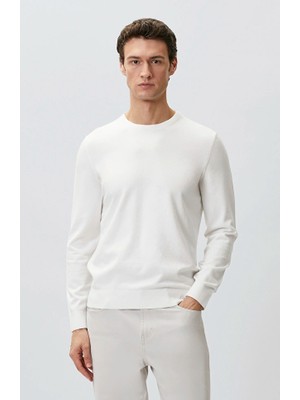 Network Off-White Basic Knit Sweater