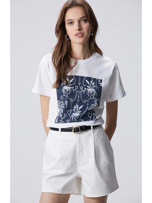 Network White Royal Pattern Digital Print Rhinestone Embellished T-Shirt