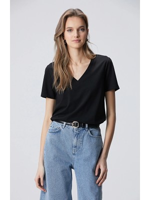 Network Black V-Neck Basic T-Shirt