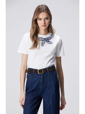 Network White Neckline Scarf Pattern Print T-Shirt