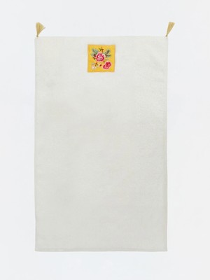 Lc Waikiki Yeni Sezon Ekru Çiçek Nakışlı Yamalı Püsküllü Yüz Havlusu 50X80 cm