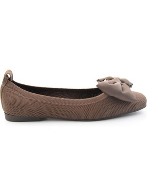 Bambi Brown Women's Ballet Flats K01823017682