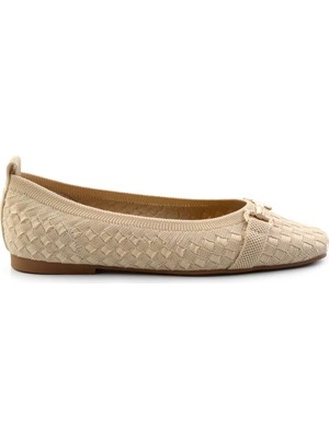 Bambi Beige Women's Ballet Flats K01327013582
