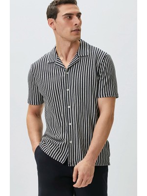 Network Comfort Fit Navy White Short Sleeve Knit Shirt