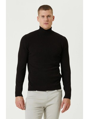 Network Burgundy Turtleneck Knit Sweater