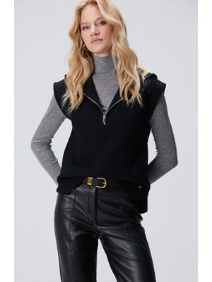 Network Black Diagonal Pattern Knit Hooded Sleeveless Sweater