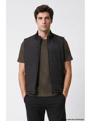 Network Black Stand Collar Pocket Detailed Casual Vest