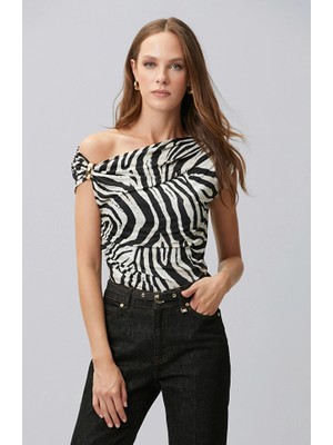 Network Black White Patterned Accessory Detailed Knit Blouse