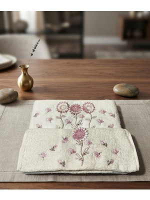 Fiesta Mercan  El Işi 3D Çiçekli 2 Li Set (1 Adet 30X50 cm ve 1 Adet 50X90 cm )%100 Pamuk