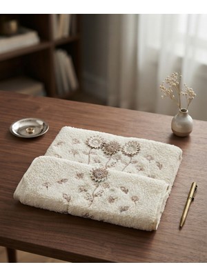 Fiesta Mercan  El Işi 3D Çiçekli 2 Li Set (1 Adet 30X50 cm ve 1 Adet 50X90 cm )%100 Pamuk