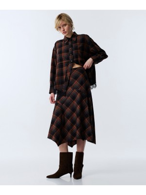 Twist Plaid Flared Skirt
