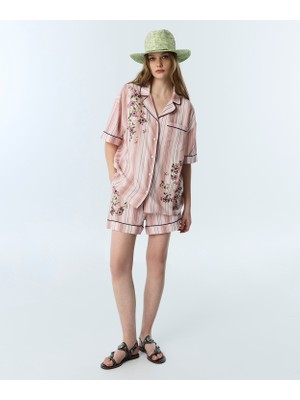 Twist Floral Embroidered Striped Shorts