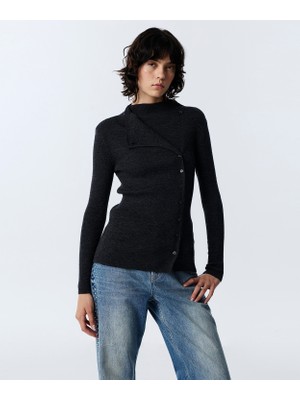 Twist Buttoned Double-Breasted Cardigan