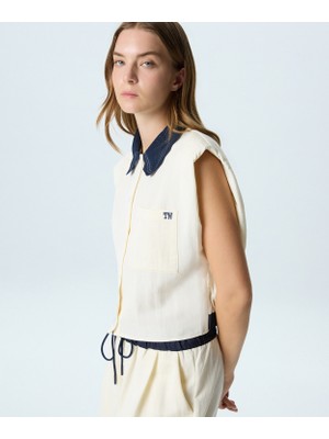 Twist Contrast Knit Collar Shirt