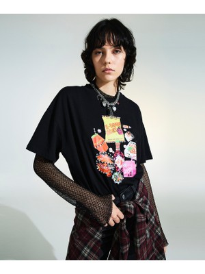 Twist Sticker Print Embroidered T-Shirt