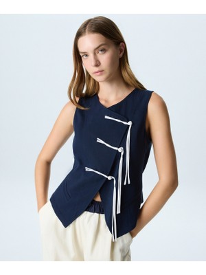 Twist Asymmetric Closure Vest
