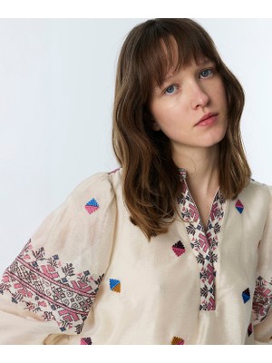 Twist Embroidered Balloon Sleeve Blouse
