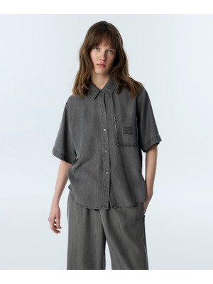 Twist Slogan Print Shirt