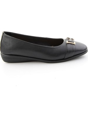 Bambi Black Genuine Leather Women's Ballet Flats K01770111103