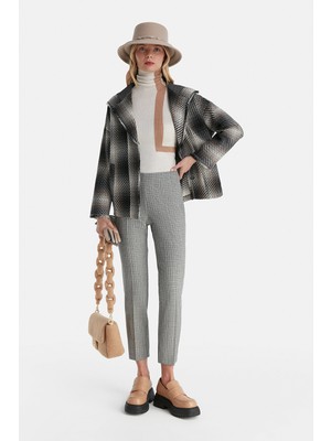 Vakko Black-White Patterned Trousers