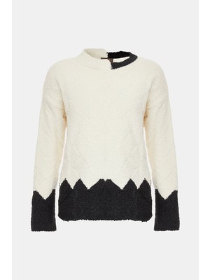 Vakko Ecru Crew Neck Knit Sweater