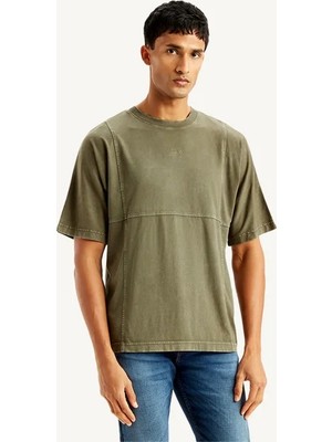 Levis Solid Regular Fit T-Shirt