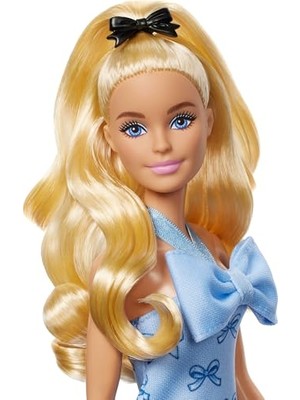 Barbie® Büyüleyici Parti Bebekleri - Mavi Fiyonklu Elbiseli