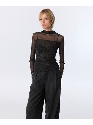 Twist Shiny Thread T-Shirt
