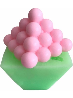Partivitrini Üçgen Piramit Bubble Silikon Mum Kalıbı 8X8X6 cm