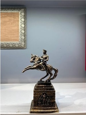 Pratik Ev Dekoratif Polyester Atatürk Onur Anıtı Heykeli Gold Eskitme Altın