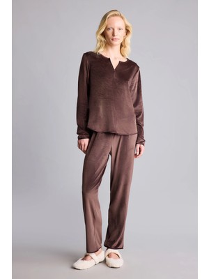 DeFacto Regular Fit V Yaka Uzun Kollu Velur Pijama Takımı A3356AX26AU