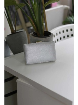 Moom Bag Kadın Gümüş Parlak Kasalı Abiye Çanta